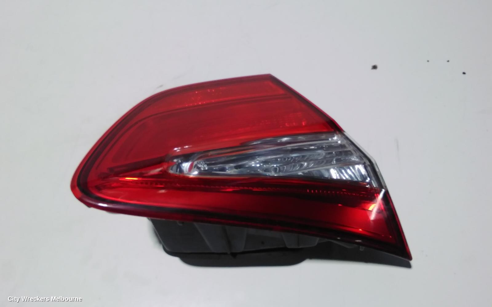 KIA RIO REAR GARNISH, TAILGATE LAMP (LH SIDE), UB, 3DR/5DR HATCH, LED TYPE, 08/2011 - 11/2016