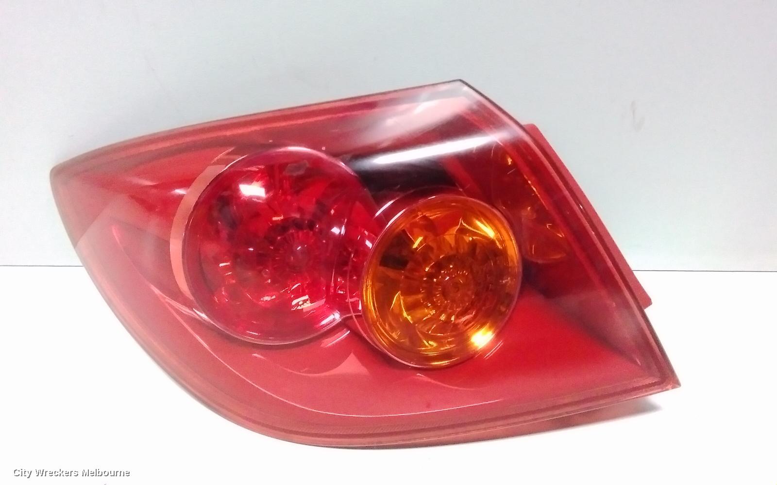 MAZDA 3 LEFT TAILLIGHT, BK, HATCH, 2.0 ENG, LENS# 2912, 10/2003 - 06/2006