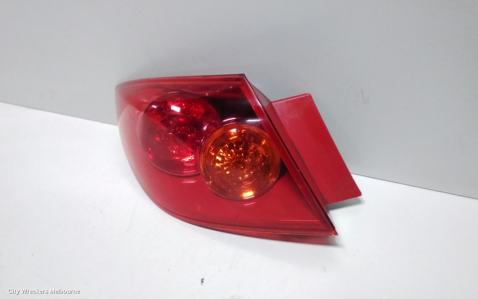 MAZDA 3 LEFT TAILLIGHT, BK, HATCH, 2.0 ENG, LENS# 2912, 10/2003 - 06/2006