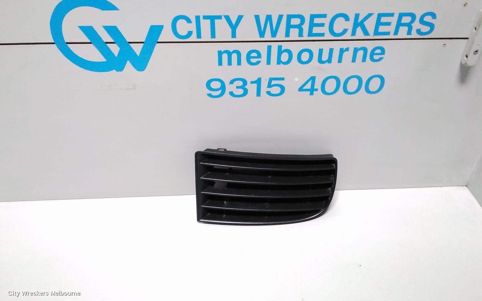 VOLKSWAGEN GOLF RIGHT INDICATOR/FOG/SIDE, BUMPER FOGLAMP SURROUND, GEN 5, 07/2004 - 02/2009