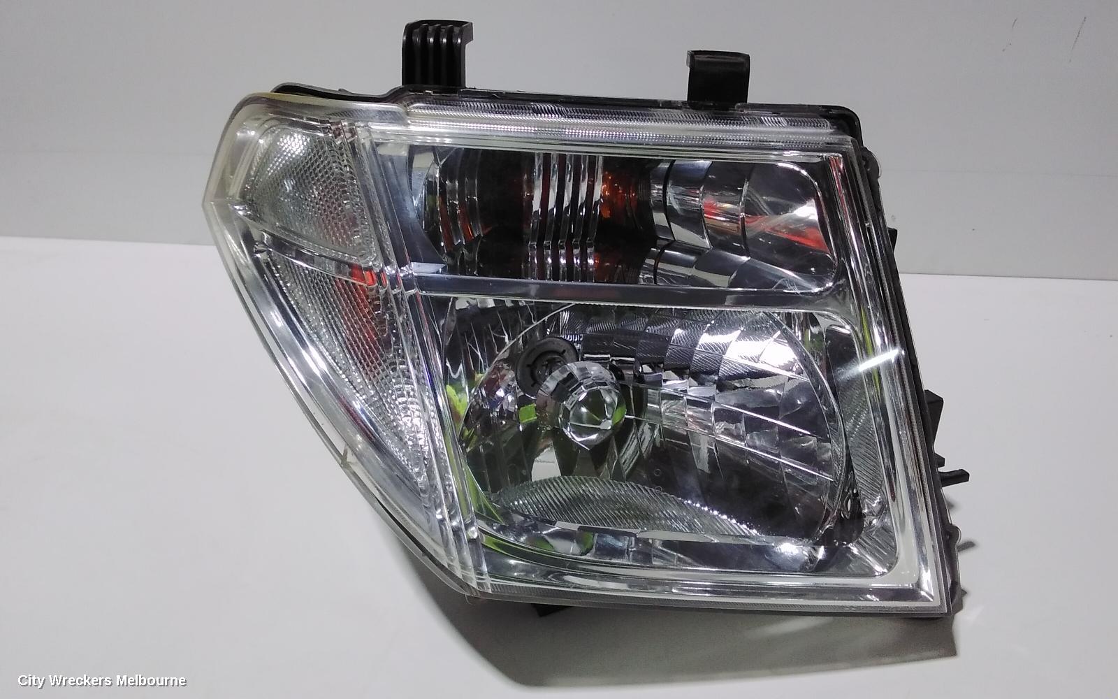 NISSAN NAVARA RIGHT HEADLAMP, D40 (VIN MNT), 09/2005 - 08/2015