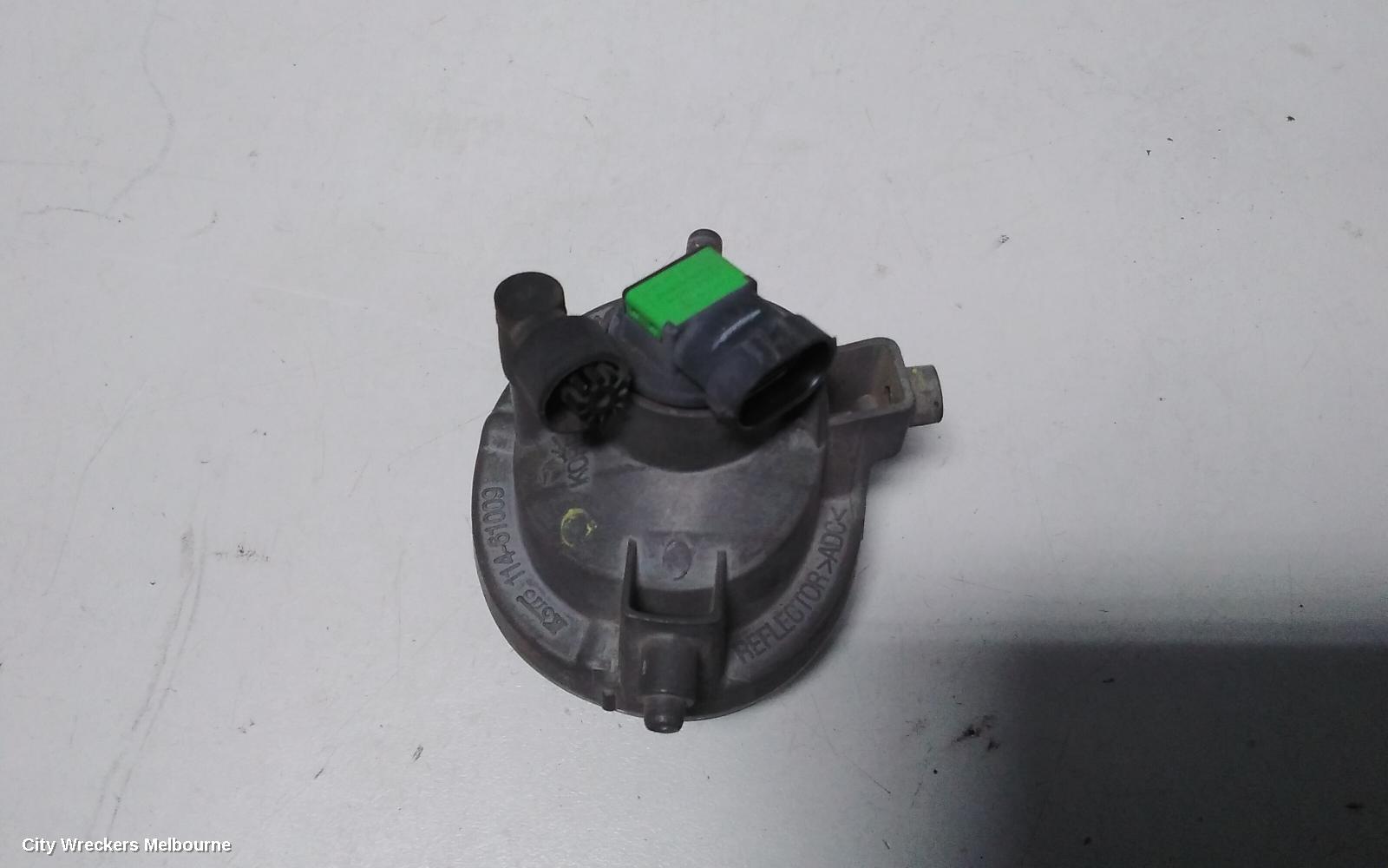 MAZDA 3 RIGHT INDICATOR/FOG/SIDE, BUMPER FOGLAMP, BK, ROUND TYPE, LENS# 114-61009, 10/2003 - 04/2009