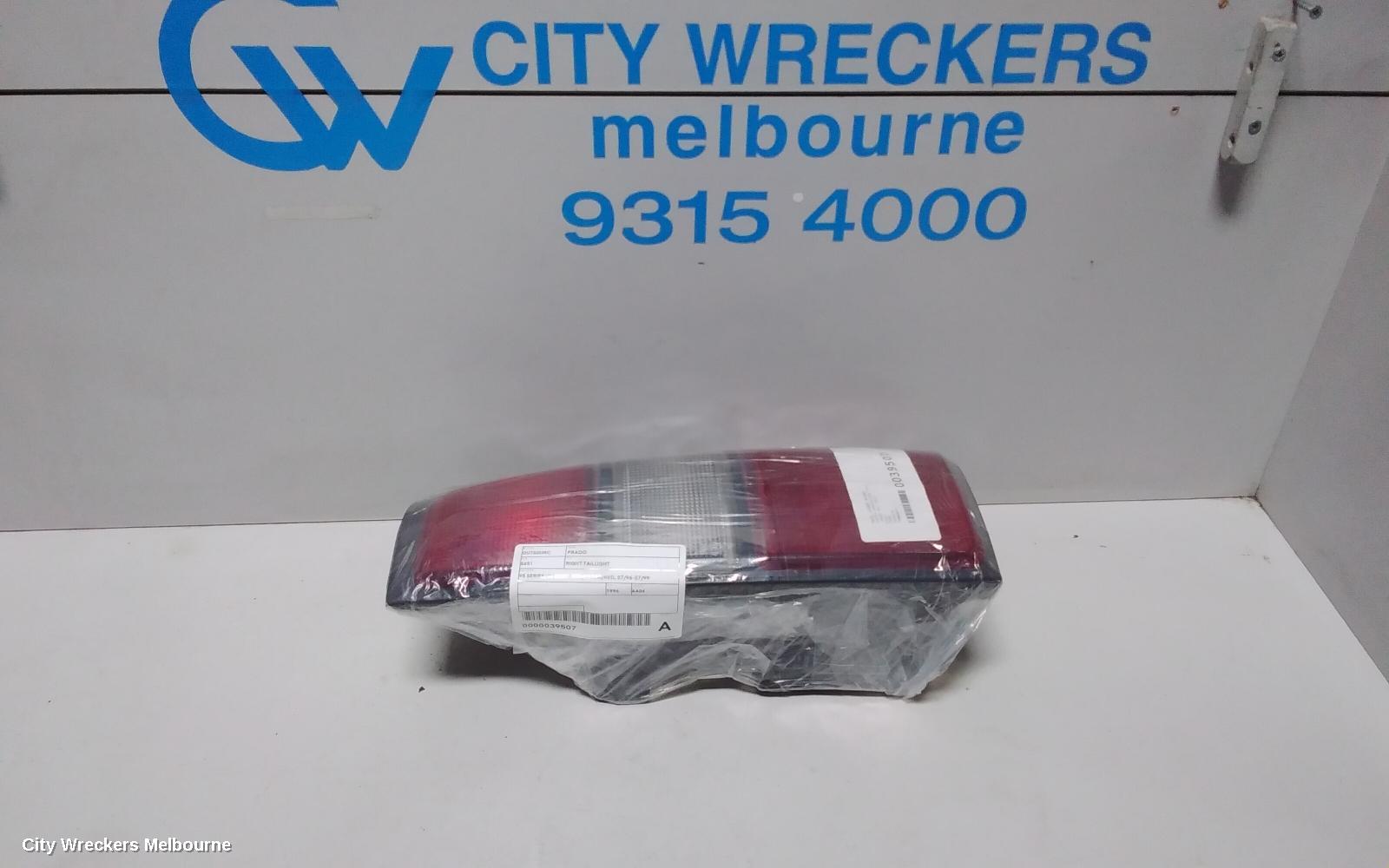 TOYOTA PRADO RIGHT TAILLIGHT, 95 SERIES, IN BODY, RED/CLEAR/RED, 07/1996 - 07/1999