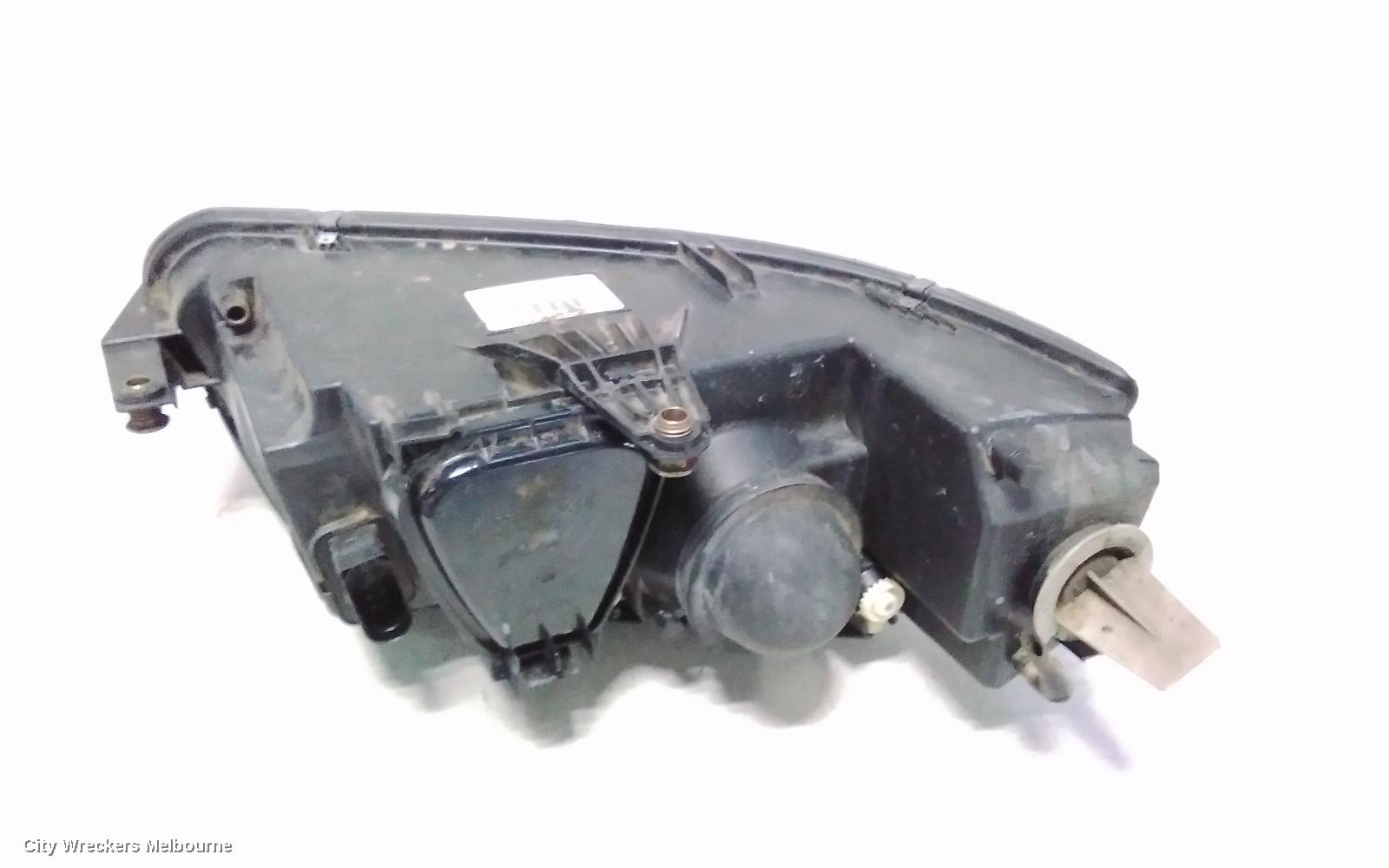 VOLKSWAGEN PASSAT LEFT HEADLAMP, 3B/GP, STANDARD TYPE, 02/2001 - 11/2005