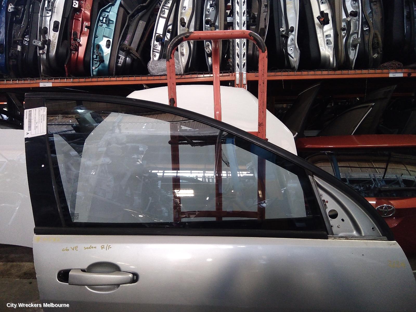 HOLDEN COMMODORE RIGHT FRONT DOOR, VE, SEDAN/WAGON/UTE, 08/2006 - 05/2013