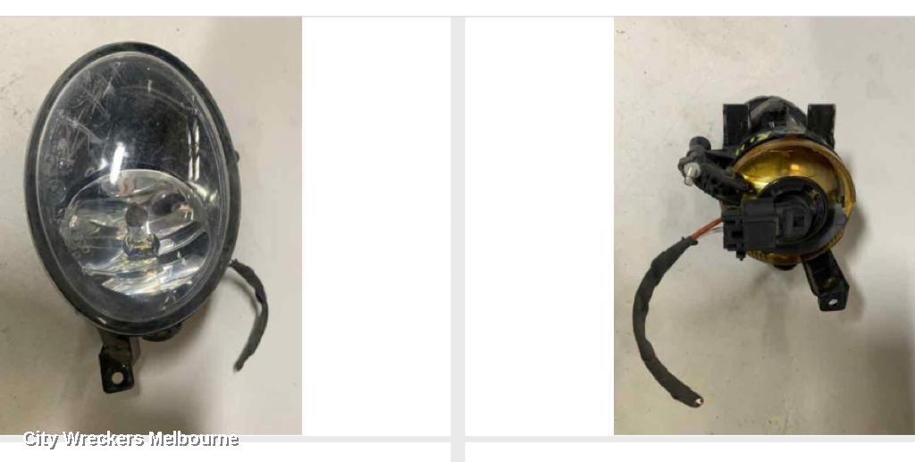 TOYOTA COROLLA RIGHT INDICATOR/FOG/SIDE, BUMPER FOGLAMP, ZRE182R/ZWE186R, HATCH, 03/2015 - 06/2018