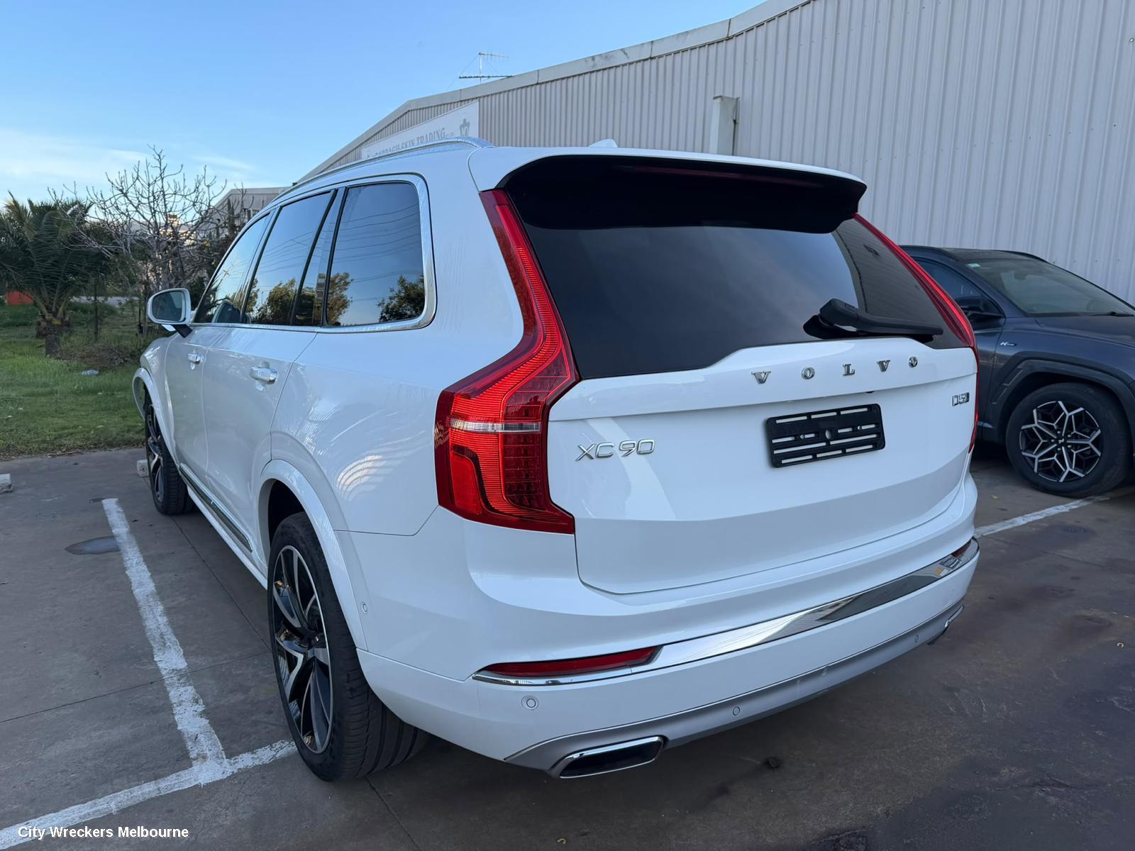 VOLVO XC90 SIDE STEP/SKIRT, LH SIDE, MK2, 04/2015 ONWARDS