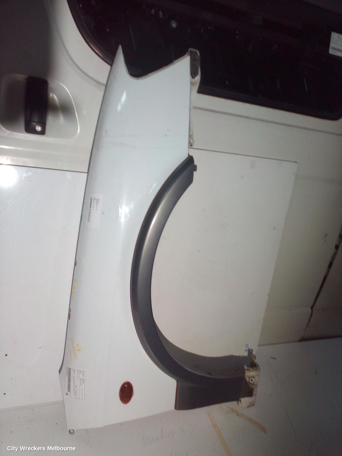 NISSAN MURANO RIGHT GUARD, Z50, 05/2002 - 12/2008