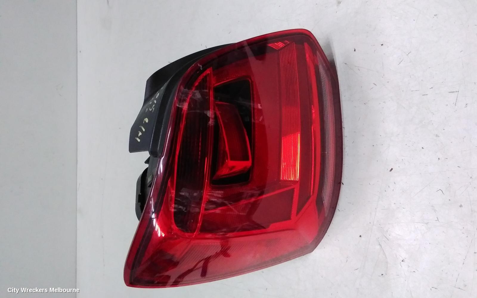 VOLKSWAGEN POLO LEFT TAILLIGHT, 6R, COMFORTLINE/TRENDLINE, RED INSERT TYPE, 05/2014 - 09/2017