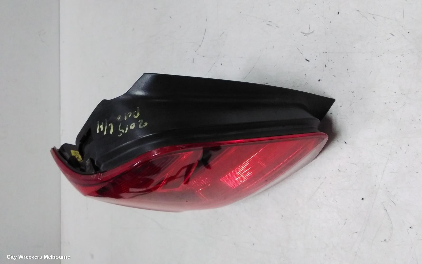 VOLKSWAGEN POLO LEFT TAILLIGHT, 6R, COMFORTLINE/TRENDLINE, RED INSERT TYPE, 05/2014 - 09/2017