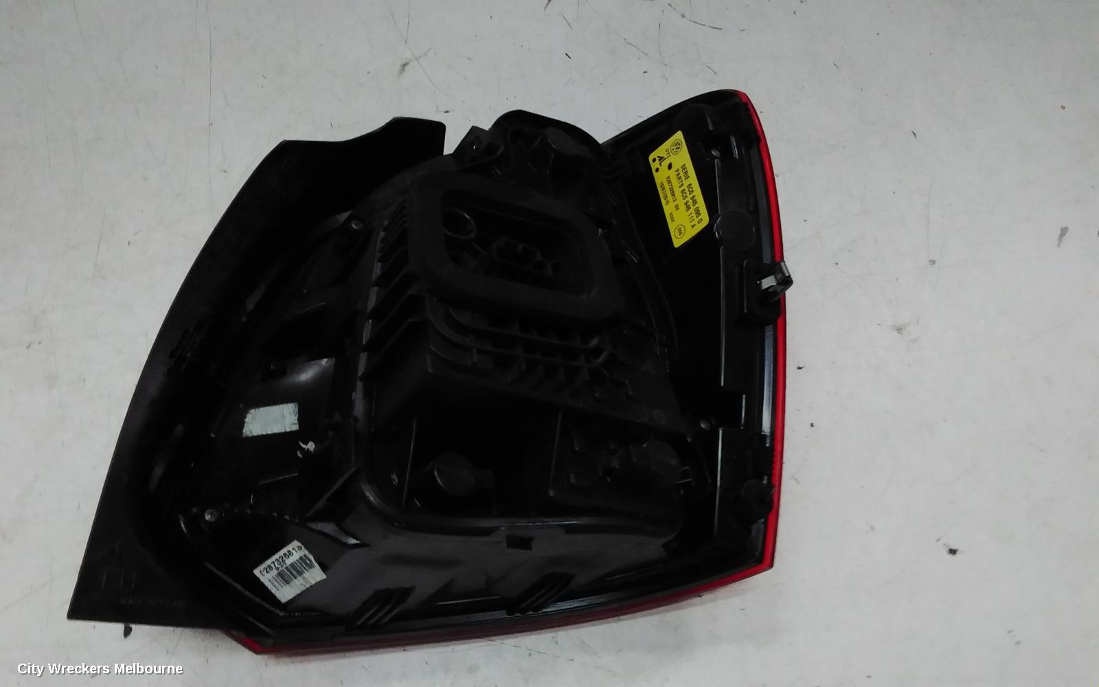 VOLKSWAGEN POLO LEFT TAILLIGHT, 6R, COMFORTLINE/TRENDLINE, RED INSERT TYPE, 05/2014 - 09/2017