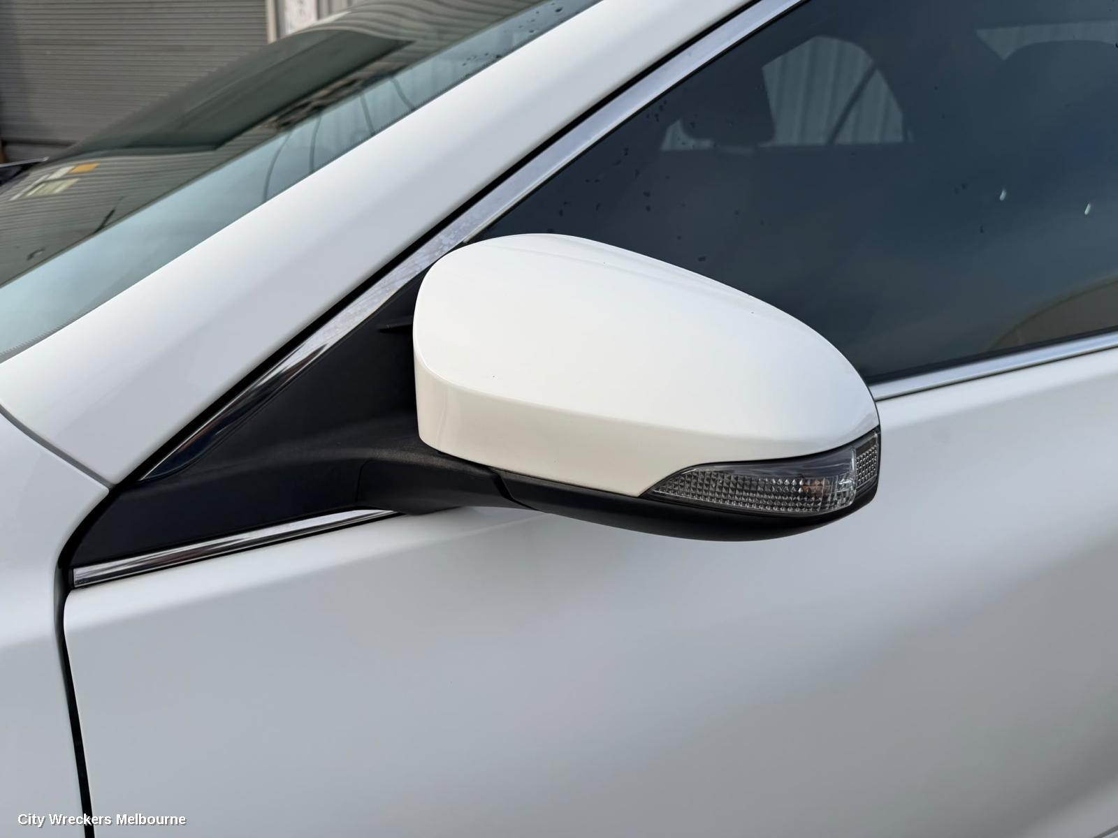 TOYOTA CAMRY COURTESY LIGHT, XV50, FRONT (CENTRE), 05/2015 - 10/2017