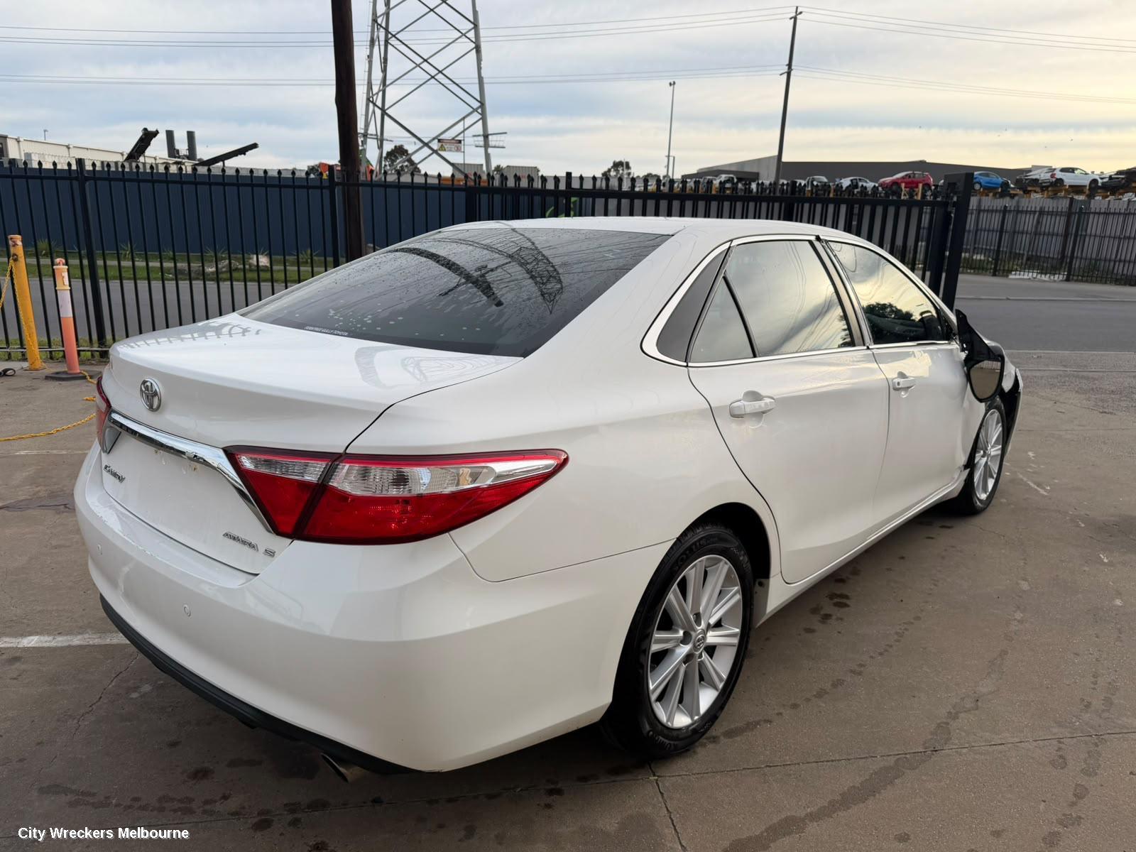 TOYOTA CAMRY COURTESY LIGHT, XV50, FRONT (CENTRE), 05/2015 - 10/2017
