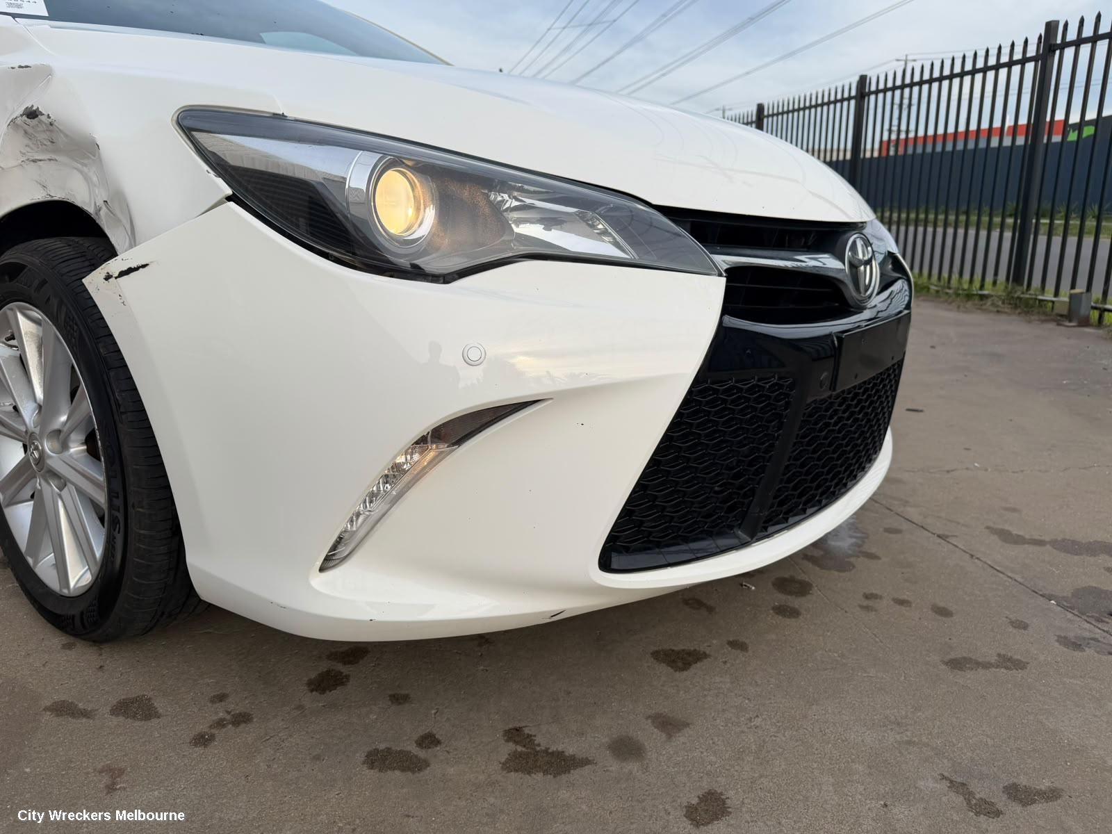 TOYOTA CAMRY COURTESY LIGHT, XV50, FRONT (CENTRE), 05/2015 - 10/2017