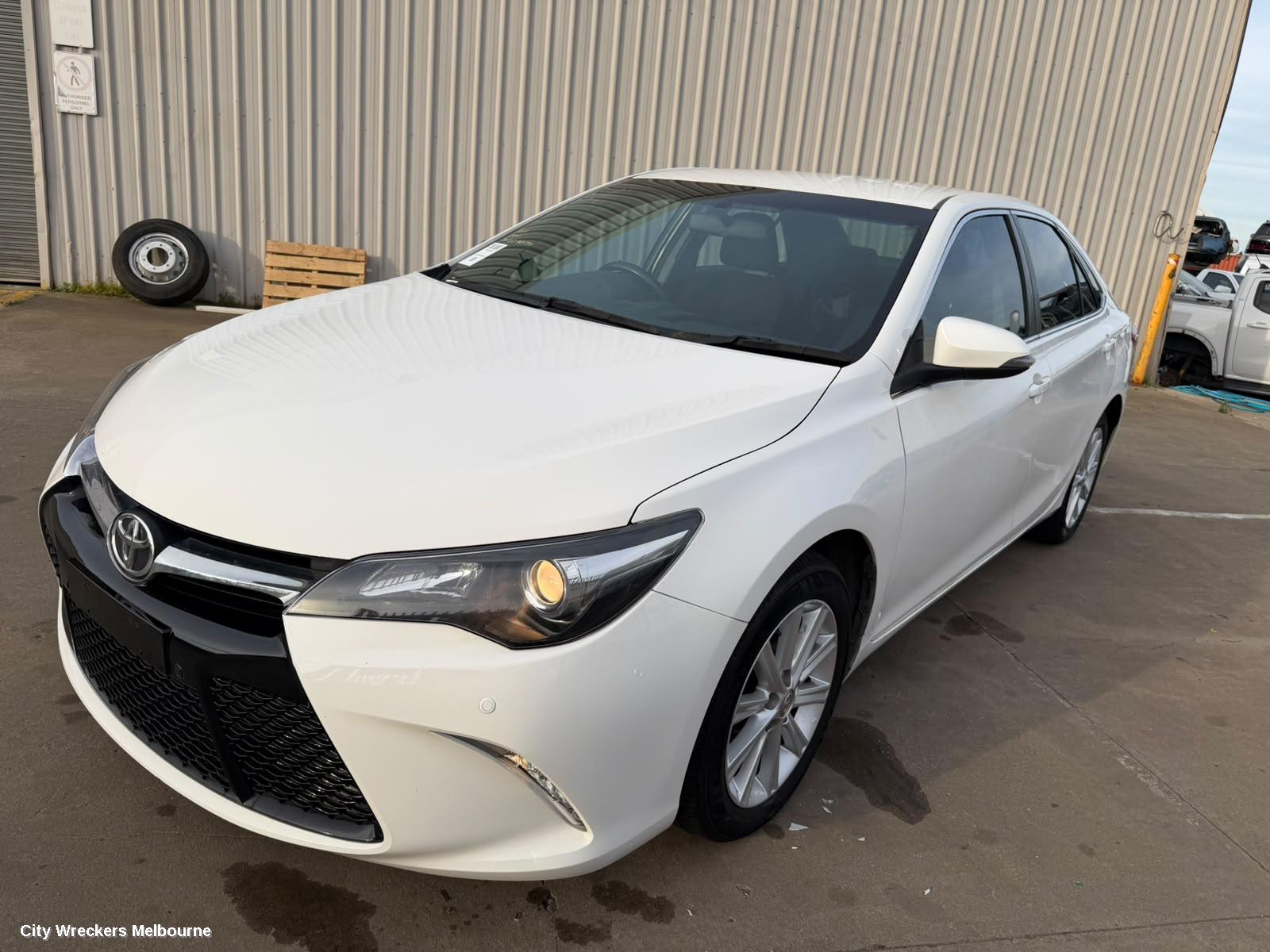 TOYOTA CAMRY COURTESY LIGHT, XV50, FRONT (CENTRE), 05/2015 - 10/2017