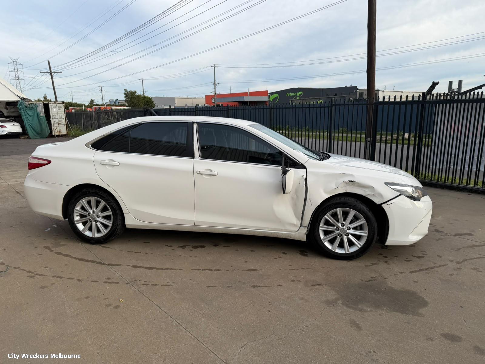 TOYOTA CAMRY COURTESY LIGHT, XV50, FRONT (CENTRE), 05/2015 - 10/2017