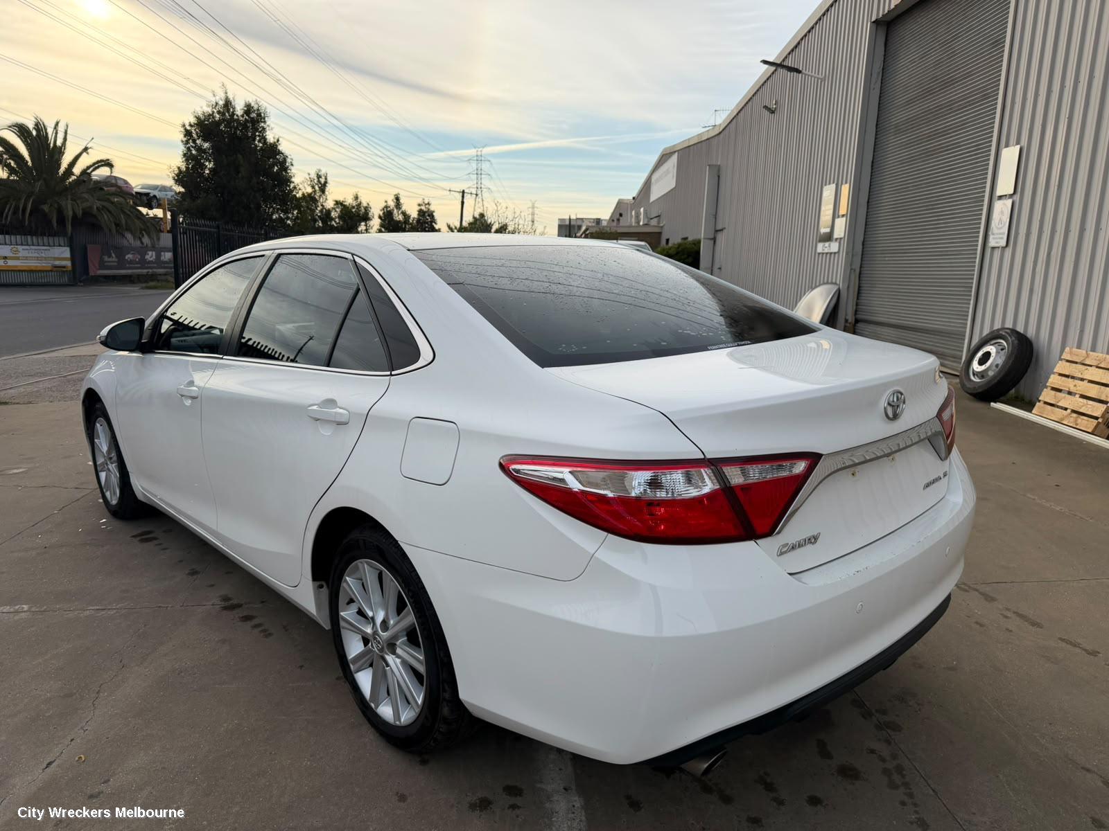 TOYOTA CAMRY COURTESY LIGHT, XV50, FRONT (CENTRE), 05/2015 - 10/2017