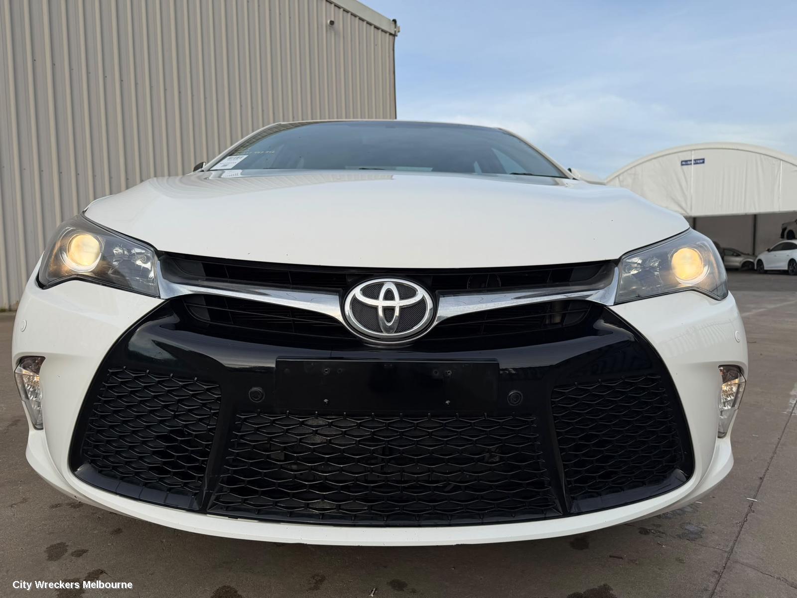 TOYOTA CAMRY COURTESY LIGHT, XV50, FRONT (CENTRE), 05/2015 - 10/2017