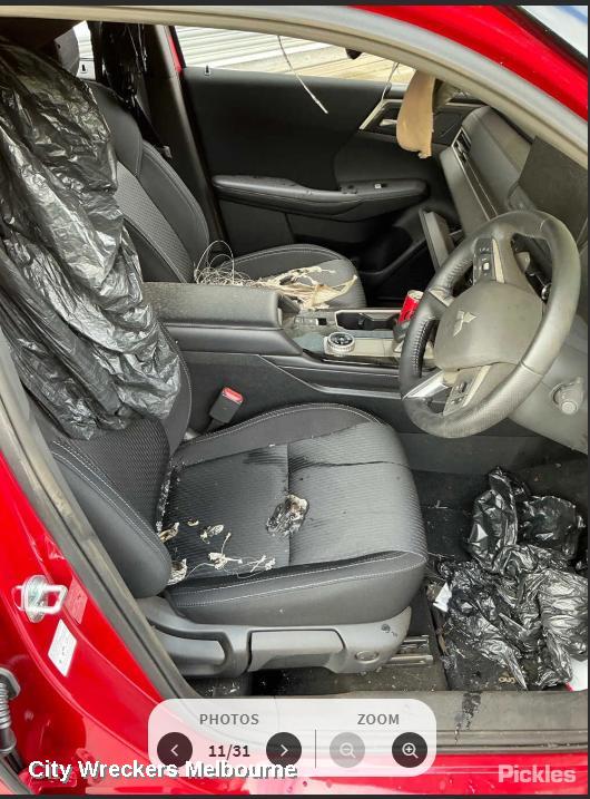 MITSUBISHI OUTLANDER ROOF RAIL