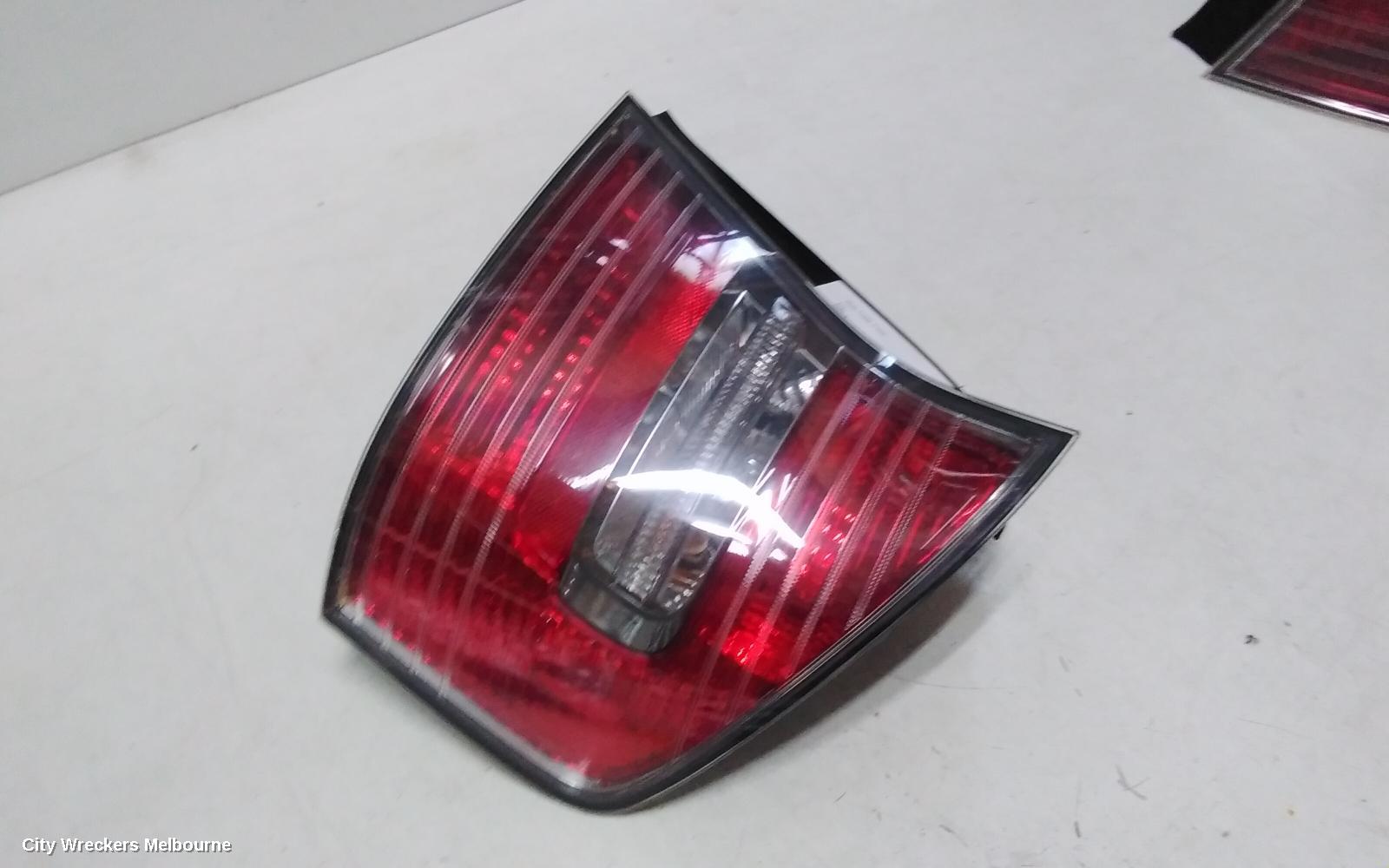 SUBARU LIBERTY RIGHT TAILLIGHT, 4TH GEN, SEDAN, CLEAR TYPE, 4 BULB, 09/2003 - 06/2006