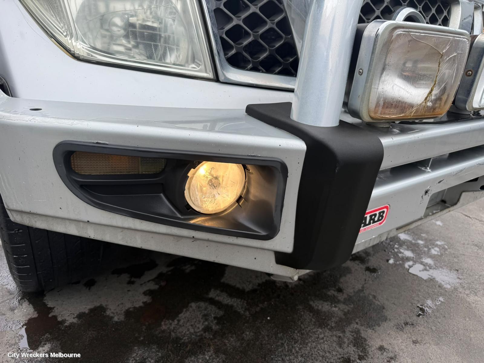 NISSAN NAVARA LEFT FRONT DOOR WINDOW, D40 (VIN VSK), 09/2005 - 08/2015