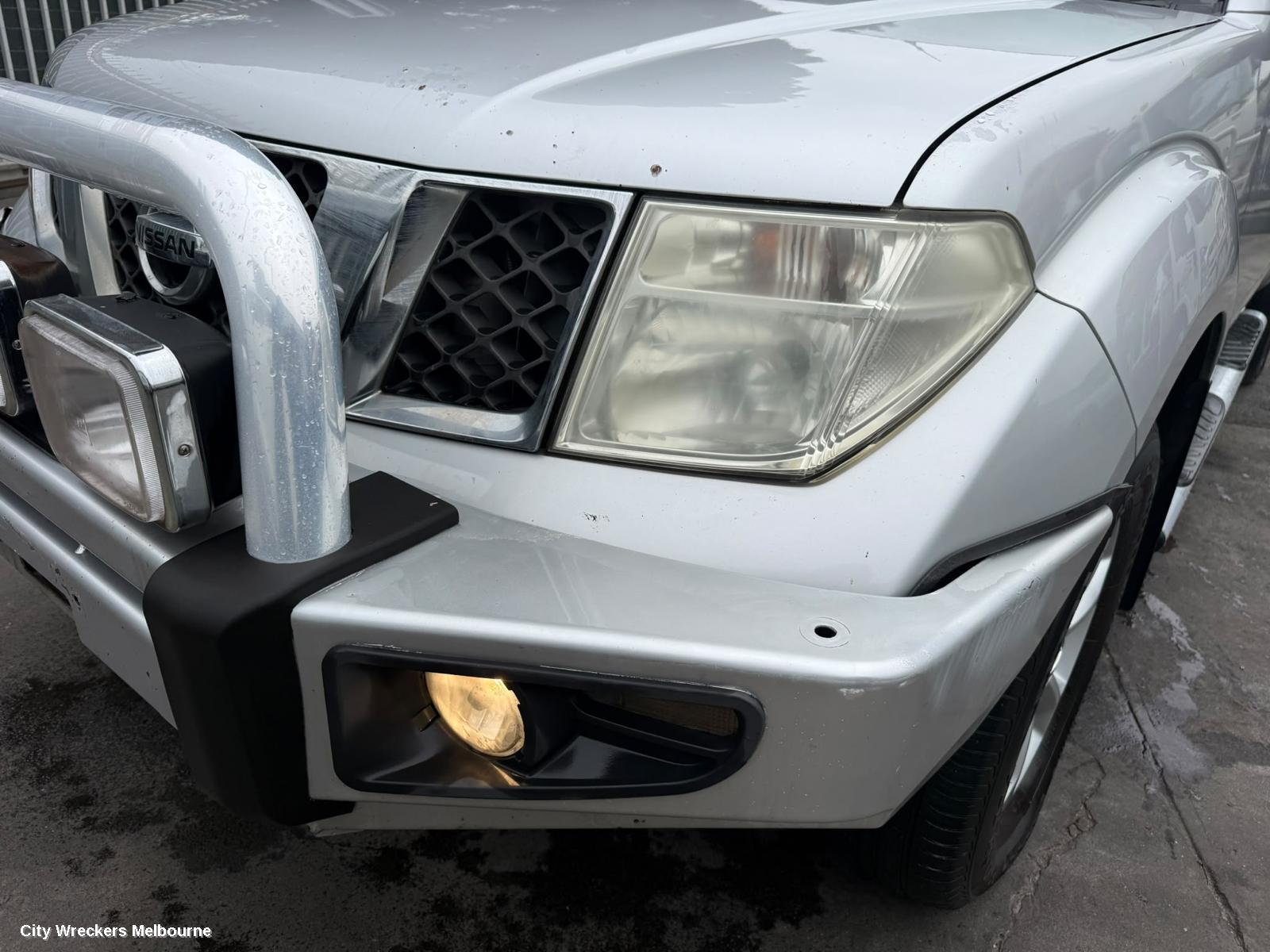 NISSAN NAVARA LEFT FRONT DOOR WINDOW, D40 (VIN VSK), 09/2005 - 08/2015