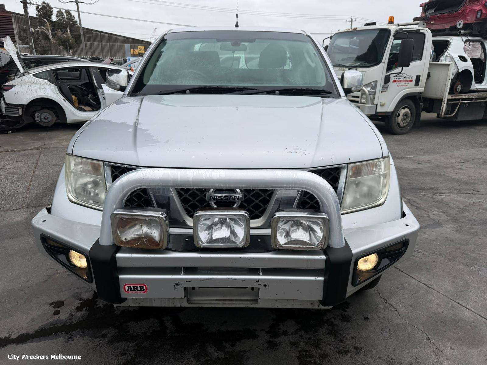 NISSAN NAVARA LEFT FRONT DOOR WINDOW, D40 (VIN VSK), 09/2005 - 08/2015