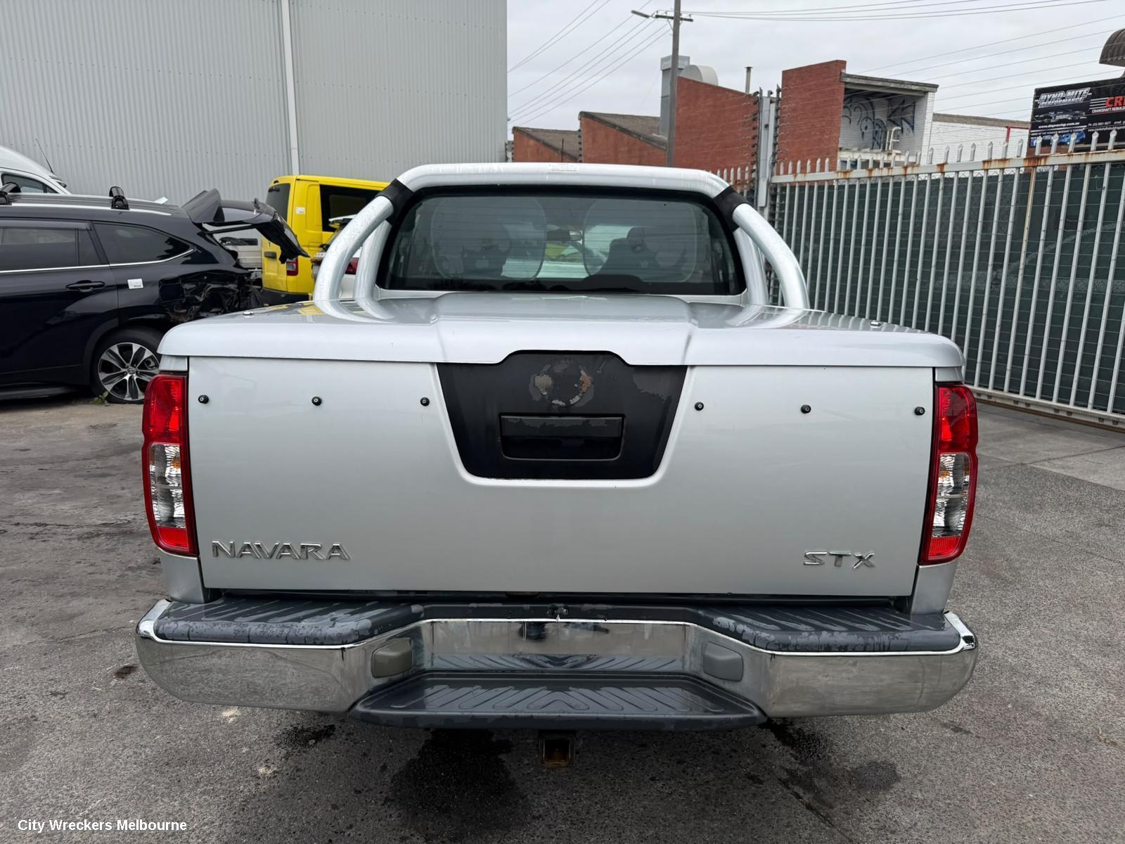 NISSAN NAVARA LEFT FRONT DOOR WINDOW, D40 (VIN VSK), 09/2005 - 08/2015