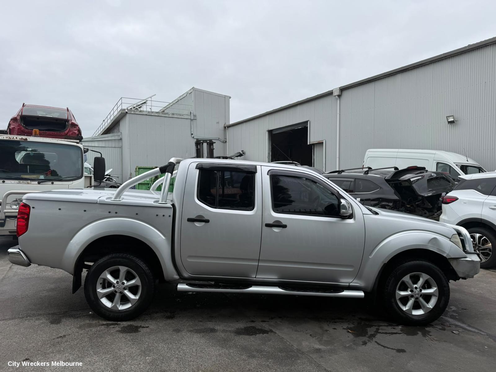 NISSAN NAVARA LEFT FRONT DOOR WINDOW, D40 (VIN VSK), 09/2005 - 08/2015
