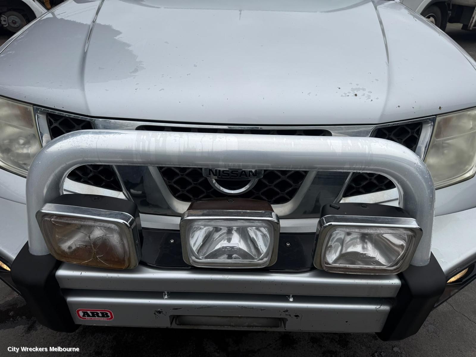 NISSAN NAVARA LEFT FRONT DOOR WINDOW, D40 (VIN VSK), 09/2005 - 08/2015