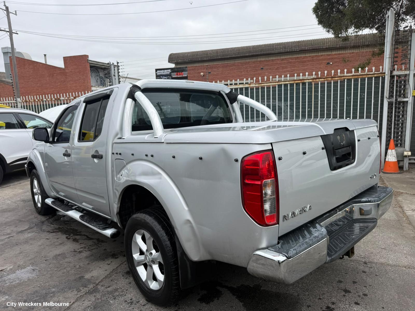 NISSAN NAVARA LEFT FRONT DOOR WINDOW, D40 (VIN VSK), 09/2005 - 08/2015