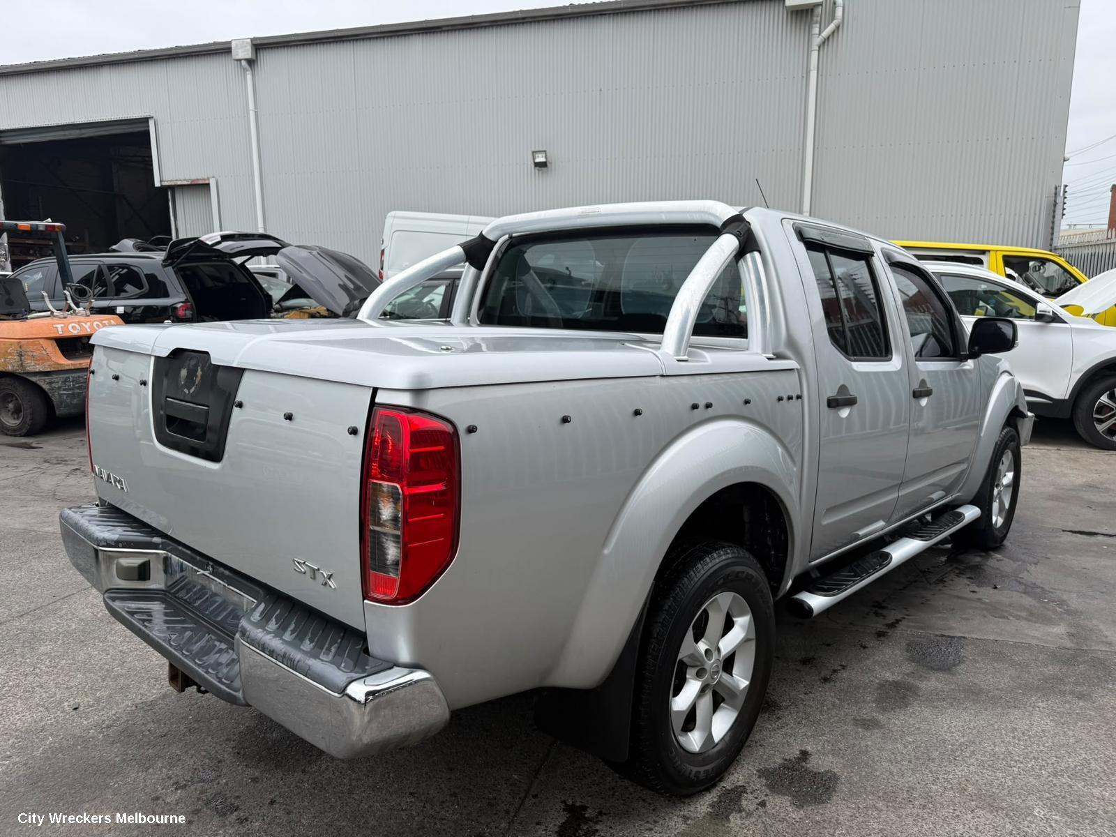 NISSAN NAVARA LEFT FRONT DOOR WINDOW, D40 (VIN VSK), 09/2005 - 08/2015
