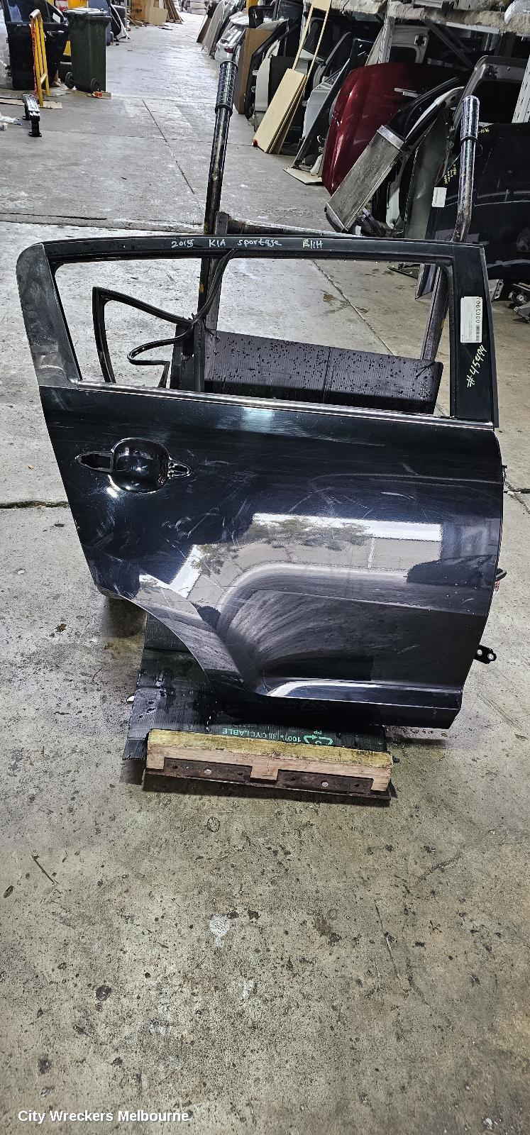 KIA SPORTAGE RIGHT REAR DOOR, SL, 05/2010 - 10/2015