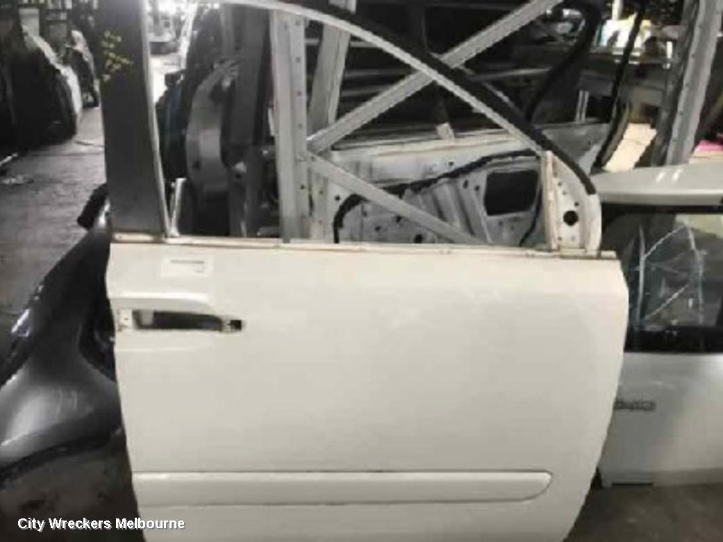 KIA CARNIVAL/GRAND CARNIVAL RIGHT FRONT DOOR, VQ, 01/2006 - 12/2014