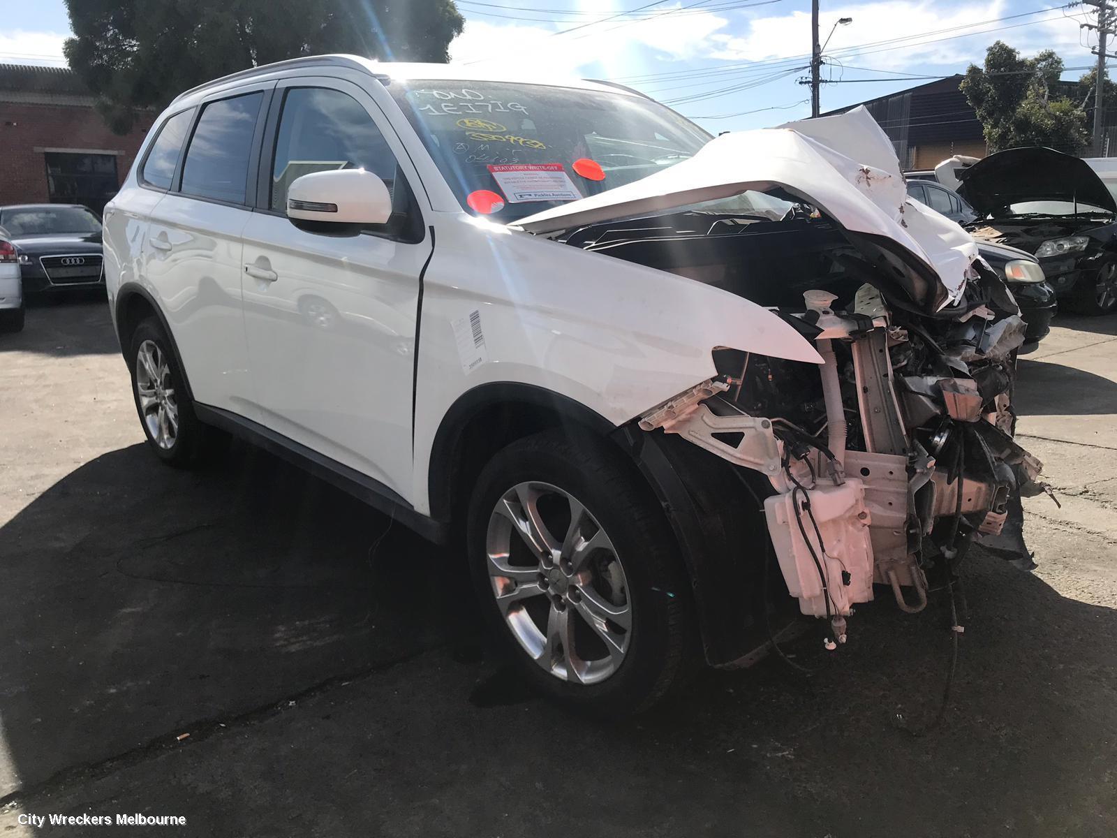 MITSUBISHI OUTLANDER R/BAR BRACKET/REINFO, MAIN REINFORCEMENT, ZJ-ZK, PHEV, 03/2014 - 06/2017