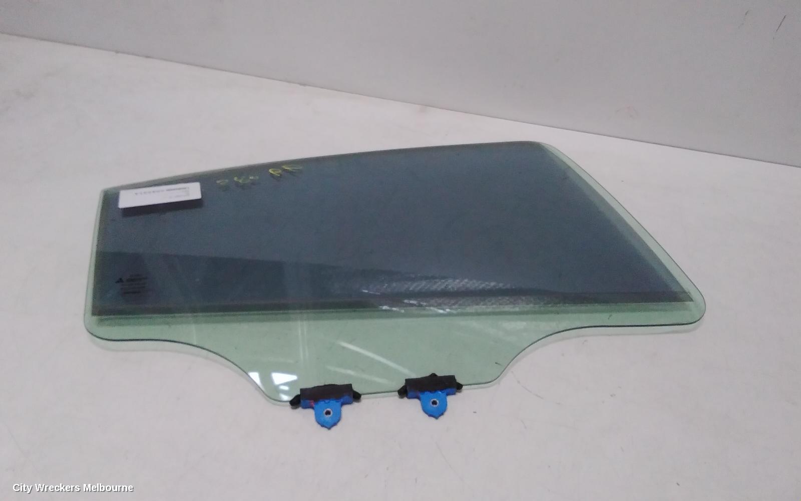MITSUBISHI 380 RIGHT REAR DOOR WINDOW, DB, 09/2005 - 03/2008