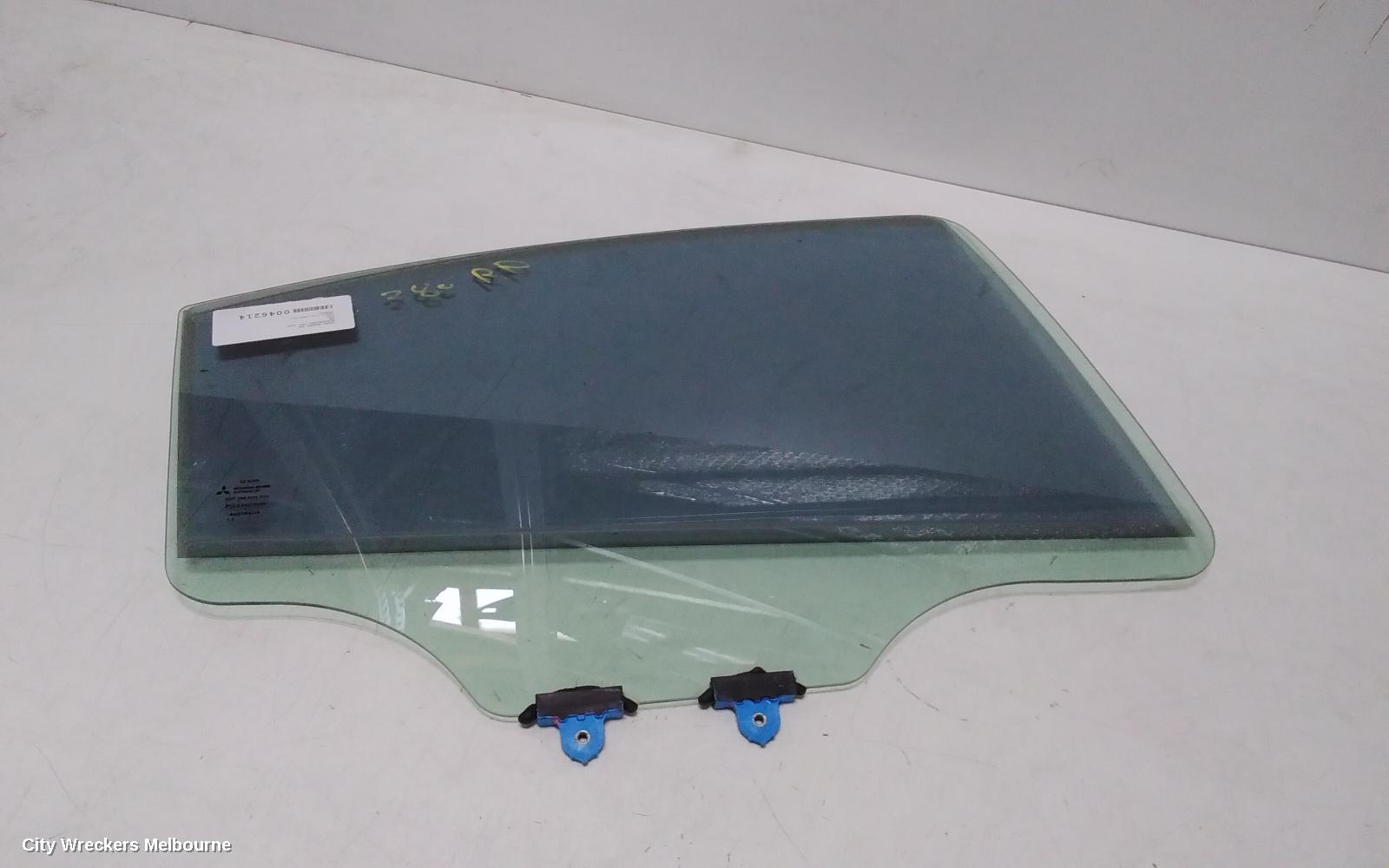 MITSUBISHI 380 RIGHT REAR DOOR WINDOW, DB, 09/2005 - 03/2008