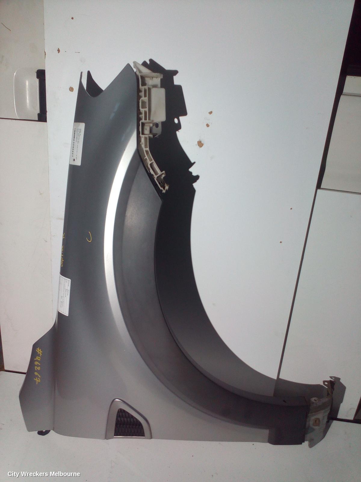 HOLDEN CAPTIVA RIGHT GUARD, CG, CX/LX/SX/CAPTIVA 7 (4TH VIN = C), 09/2006 - 02/2011