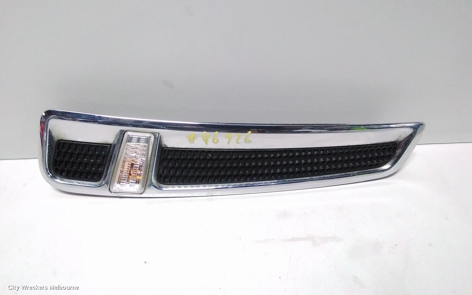 HOLDEN COMMODORE RIGHT INDICATOR/FOG/SIDE, GUARD FLASHER (REPEATER), VF, 05/2013 - 12/2017