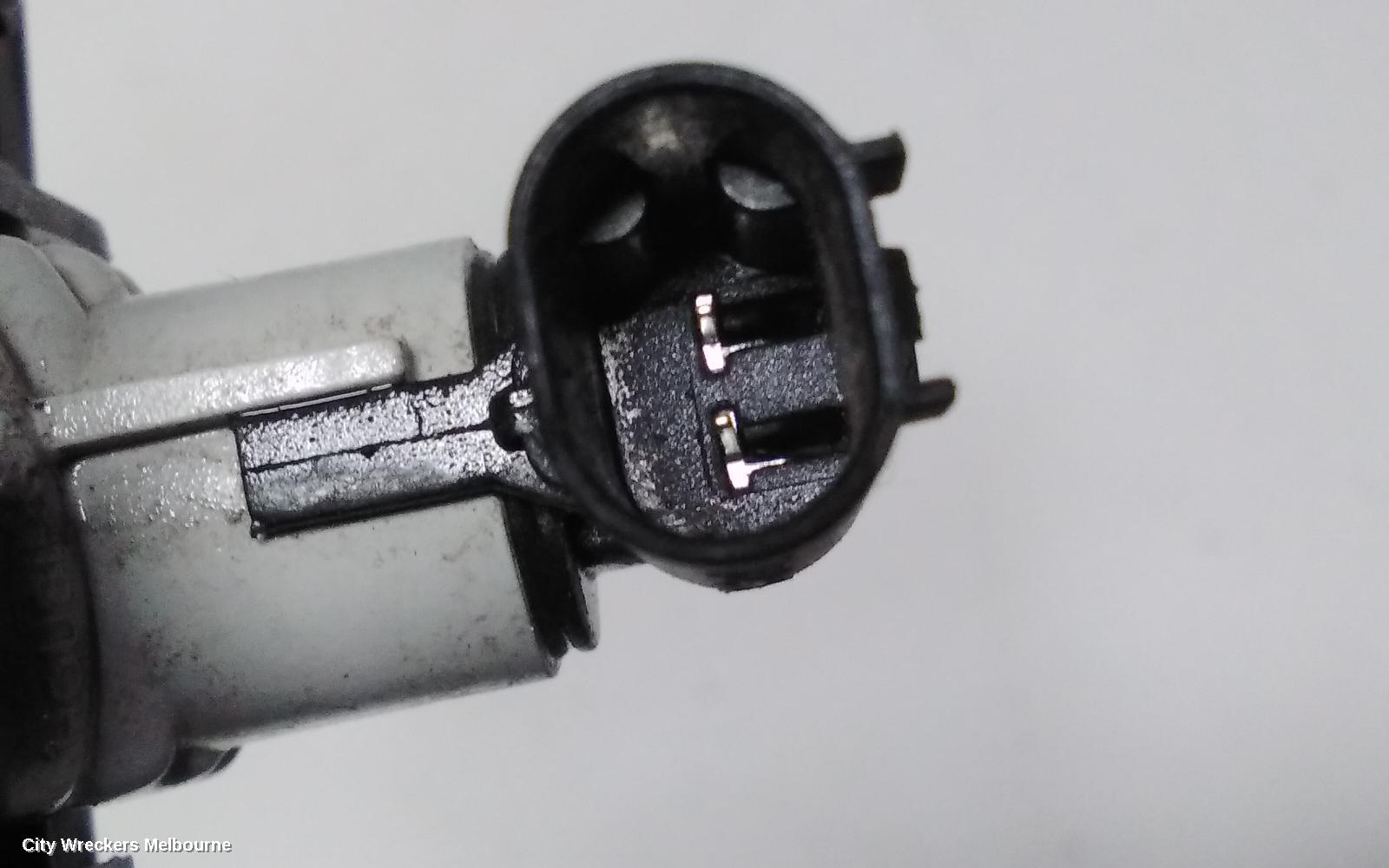 HOLDEN COMMODORE RIGHT INDICATOR/FOG/SIDE, GUARD FLASHER (REPEATER), VF, 05/2013 - 12/2017