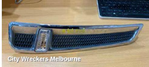 HOLDEN COMMODORE RIGHT INDICATOR/FOG/SIDE, GUARD FLASHER (REPEATER), VF, 05/2013 - 12/2017