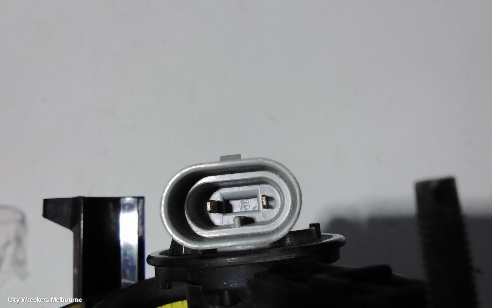 VOLKSWAGEN GOLF LEFT INDICATOR/FOG/SIDE, BUMPER FOGLAMP, GEN 5, STANDARD TYPE, 07/2004 - 02/2009
