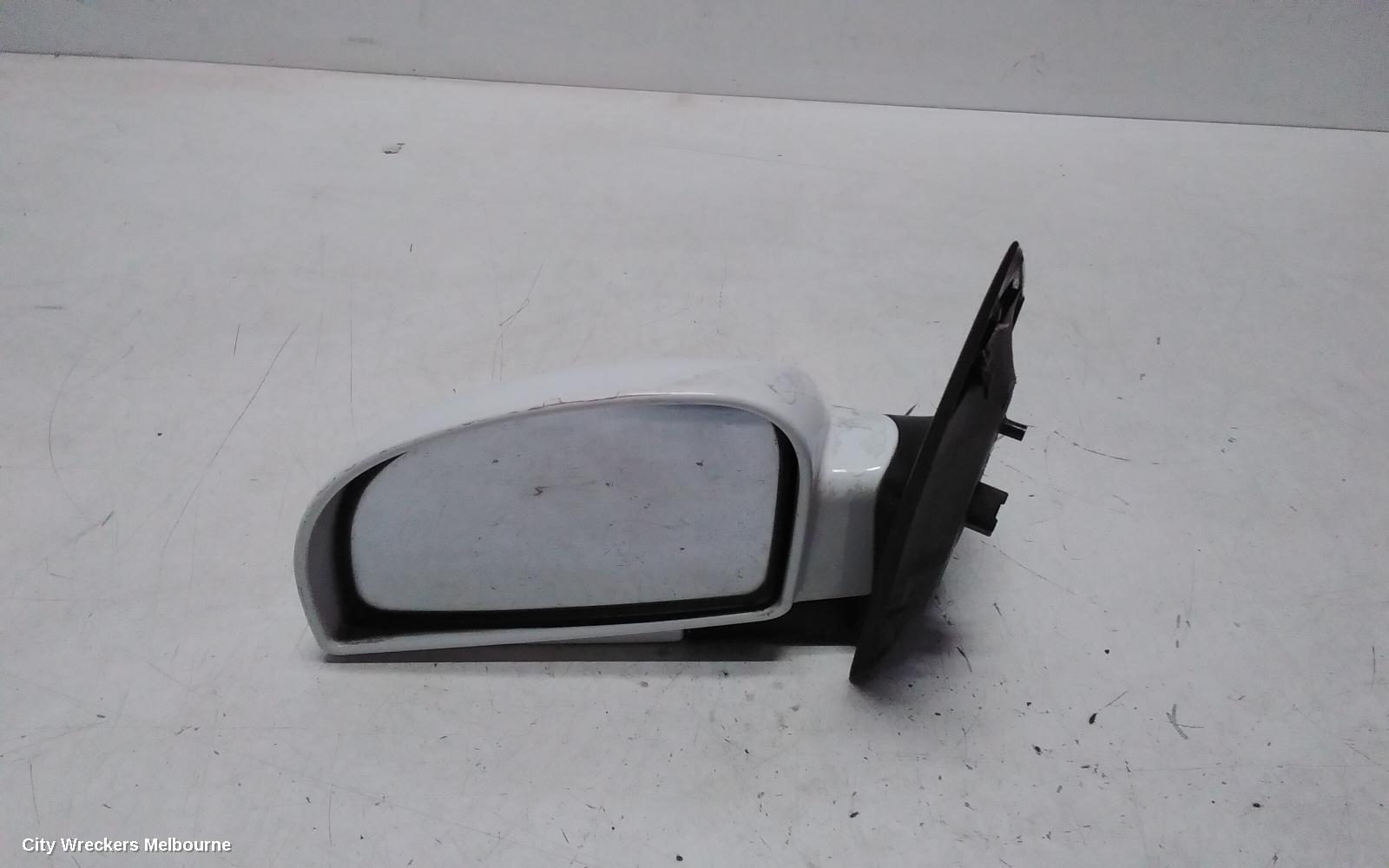 HYUNDAI GETZ LEFT DOOR MIRROR, TB, 3DR/5DR HATCH, POWER, COLOUR CODED, 09/2002 - 09/2011