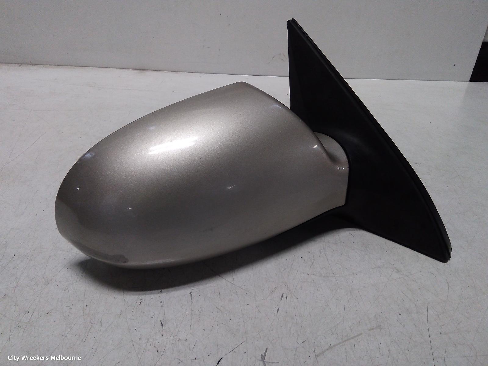HYUNDAI ELANTRA RIGHT DOOR MIRROR, XD, POWER, COLOUR CODED, 10/2003 - 07/2006