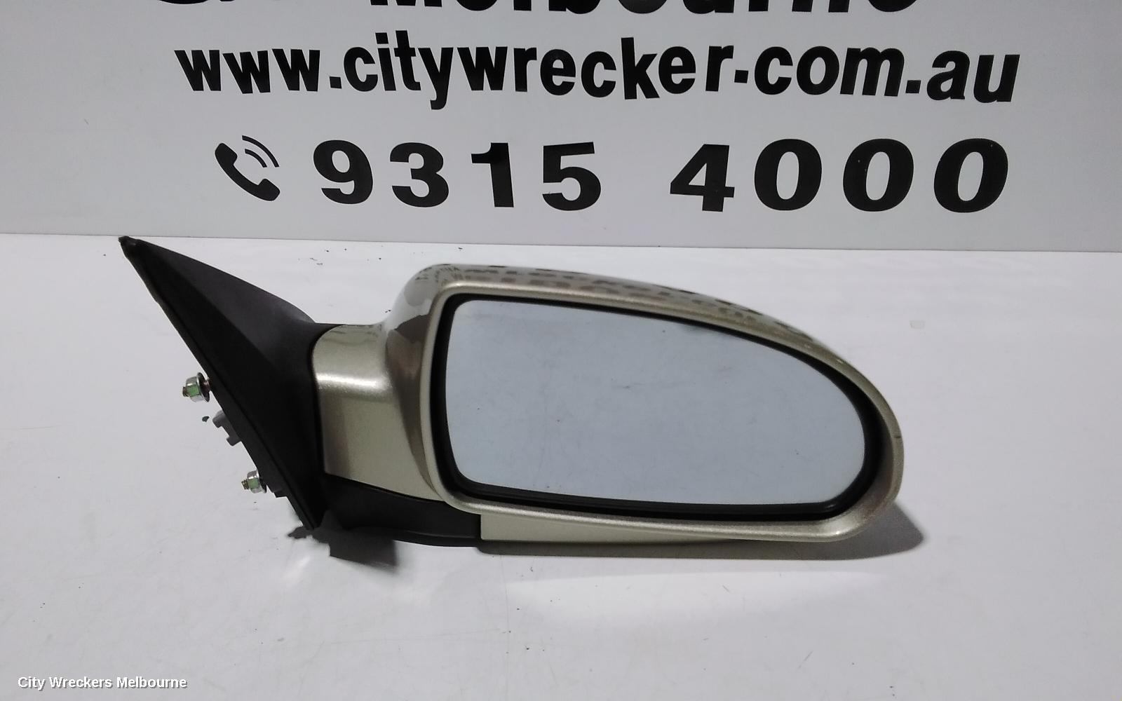 HYUNDAI ELANTRA RIGHT DOOR MIRROR, XD, POWER, COLOUR CODED, 10/2003 - 07/2006