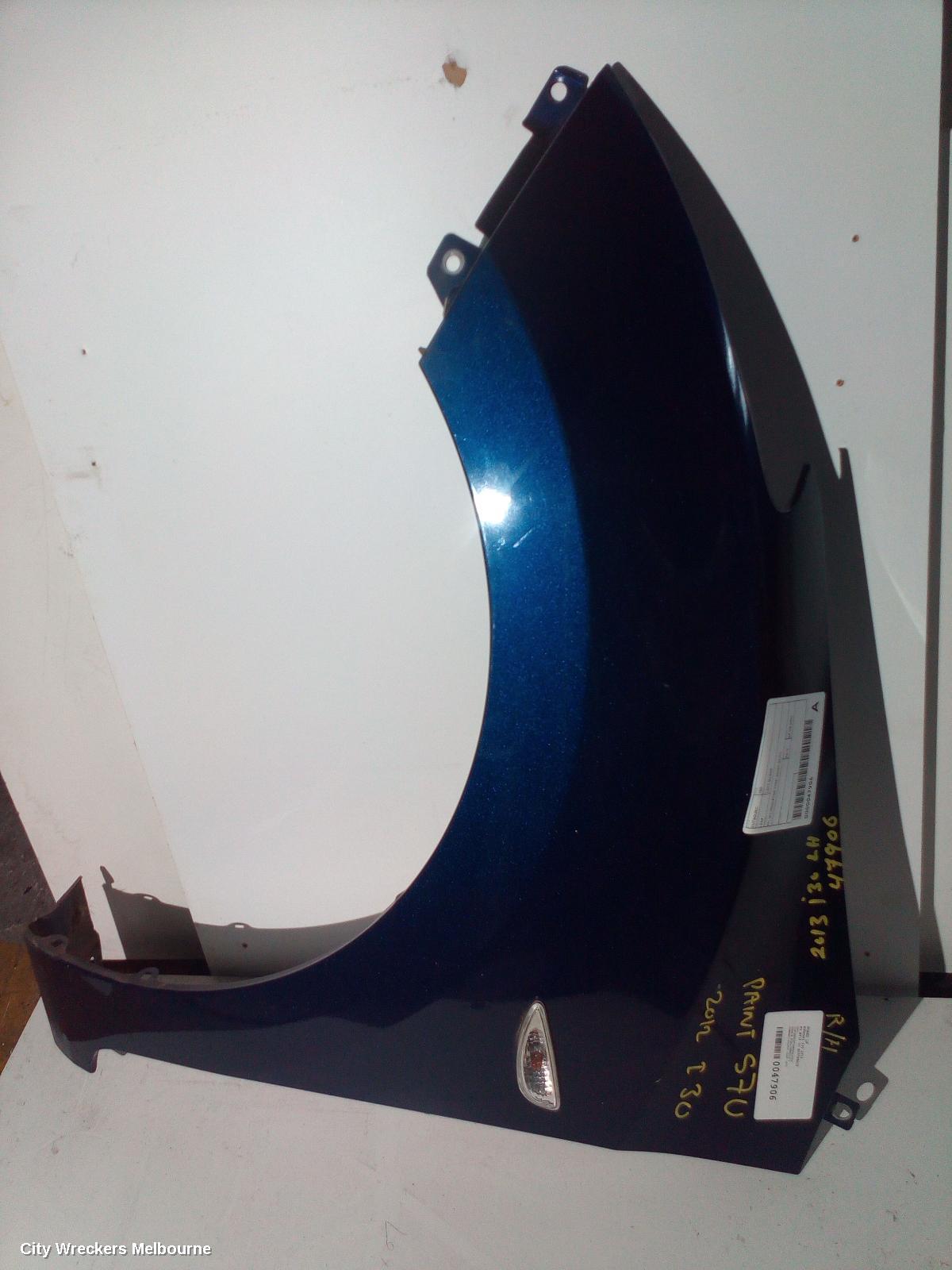HYUNDAI I30 LEFT GUARD, FD, W/ INDICATOR TYPE, 09/2007 - 04/2012