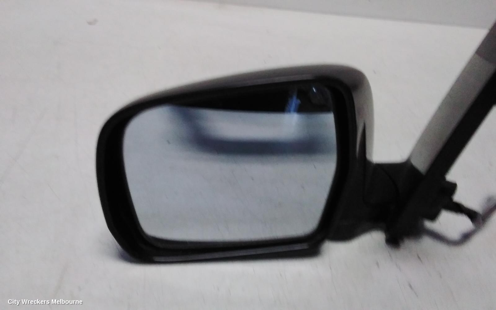 TOYOTA TARAGO LEFT DOOR MIRROR, ACR30, POWER, 06/2000 - 02/2006