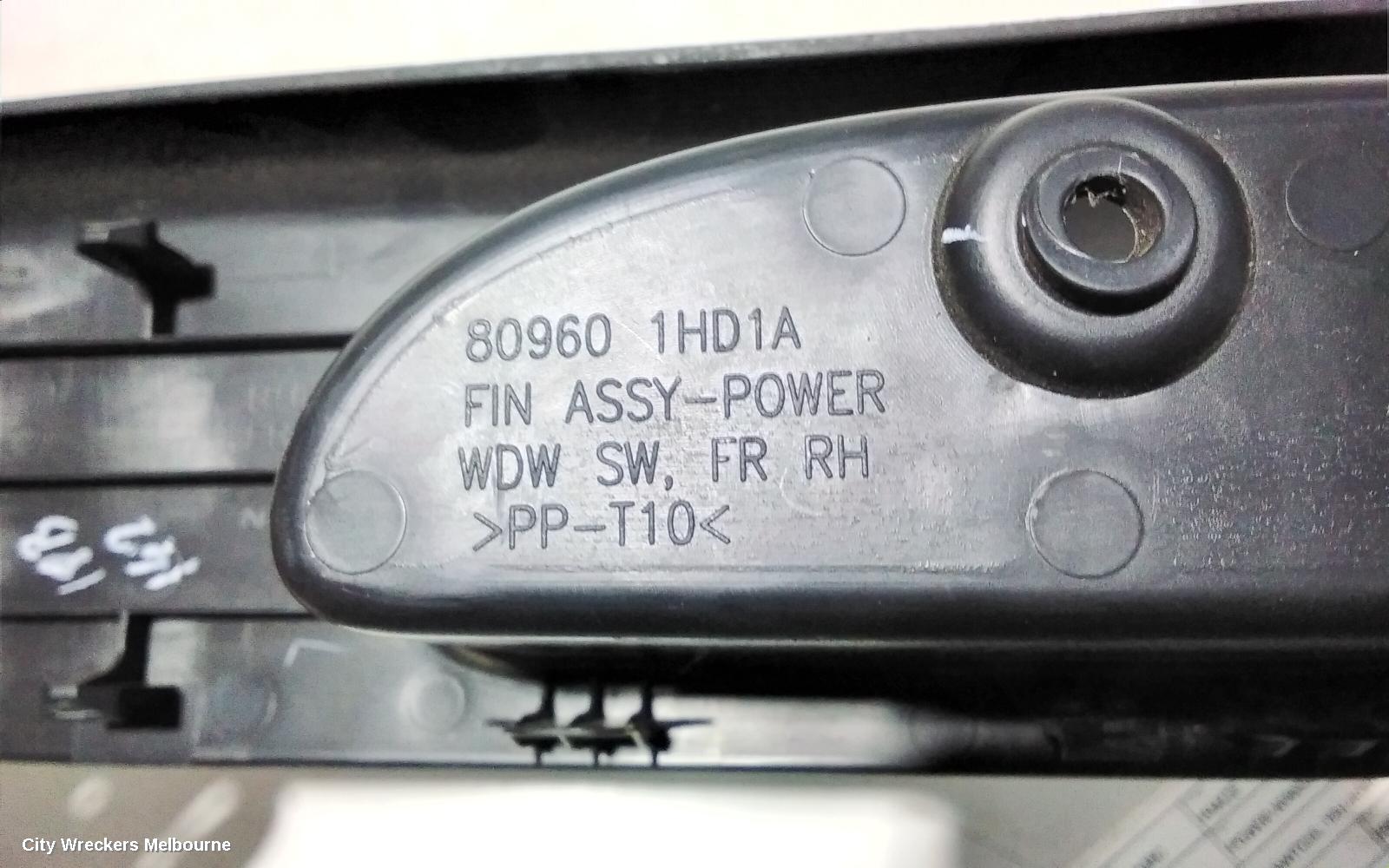 TOYOTA HIACE PWR DR WIND SWITCH, RH FRONT (MASTER SWITCH), TRH/KDH, 03/2005 - 02/2014