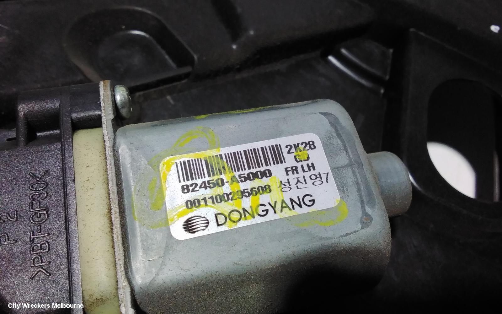 HYUNDAI I30 RIGHT FRONT WINDOW REG/MOTOR, GD, 5DR HATCH, 2 PIN AUTO DOWN, 03/2012 - 04/2017