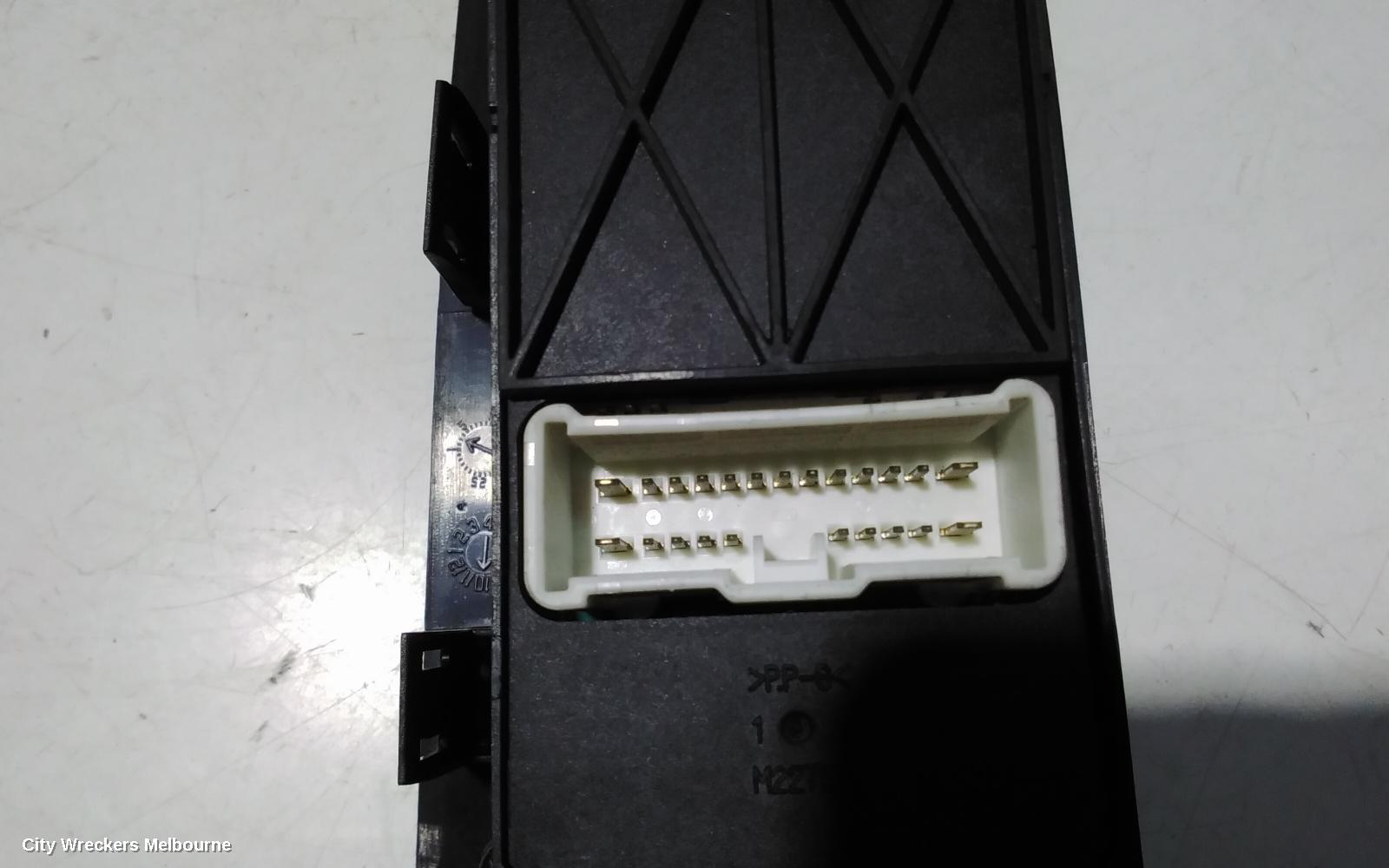 HONDA ACCORD PWR DR WIND SWITCH, RH FRONT (MASTER SWITCH), 7TH GEN, CL/EURO (VIN JHMCL), 06/2003 - 03/2008